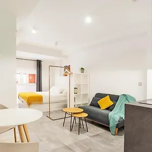 Hotel apartamentowy Loftinmalaga